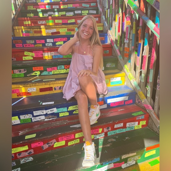 Meet your Posher, Hannah. - Picture 1 of 1